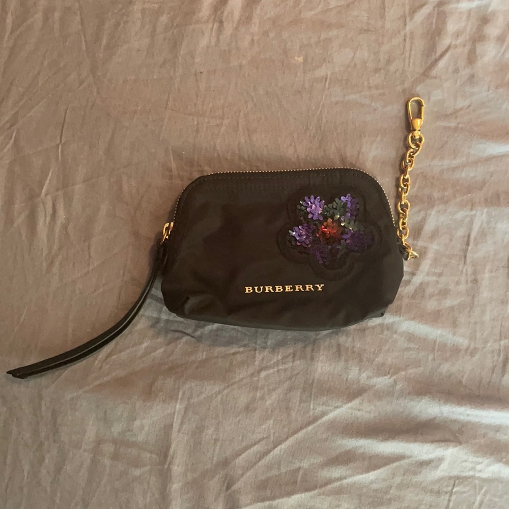 Mini Burberry pouch
